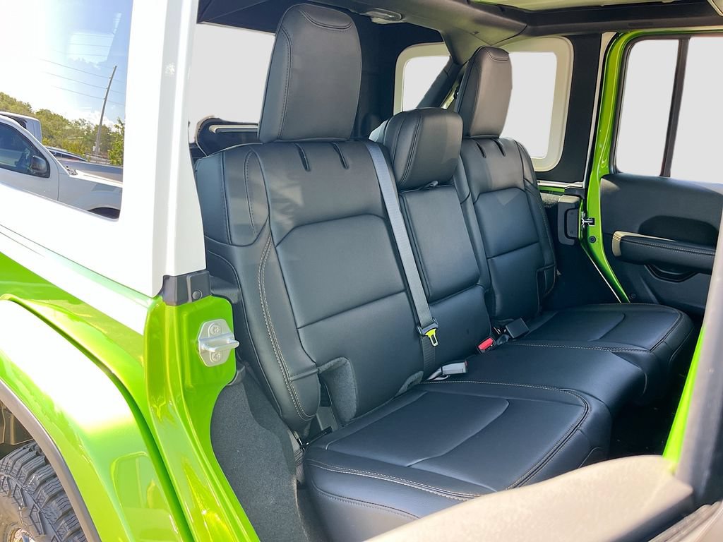 New 2026 Jeep Wrangler Unlimited Sahara w/ Whitecap Package AWD/4WD image 24