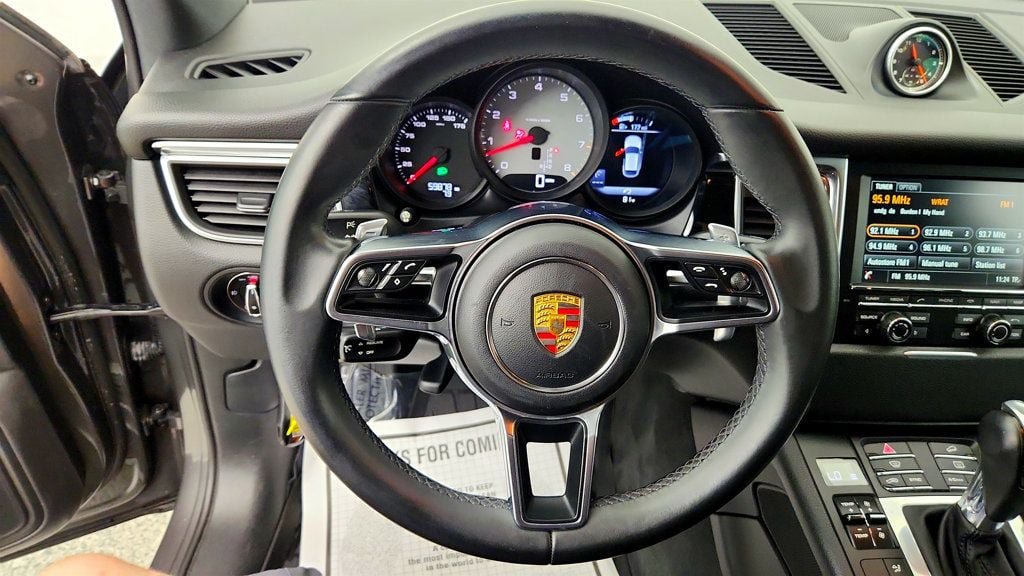 Used 2016 Porsche Macan S AWD/4WD image 14