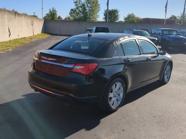 Used 2012 Chrysler 200 Touring w/ Cold Weather Group FWD image 6