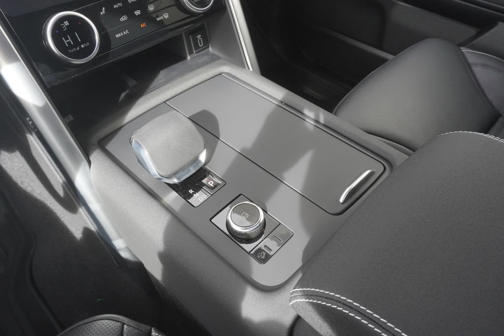 New 2026 Land Rover Discovery Limited Edition image 14