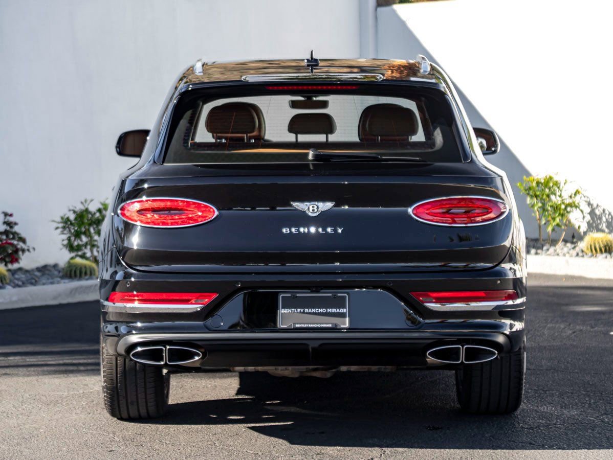 Certified 2022 Bentley Bentayga image 13