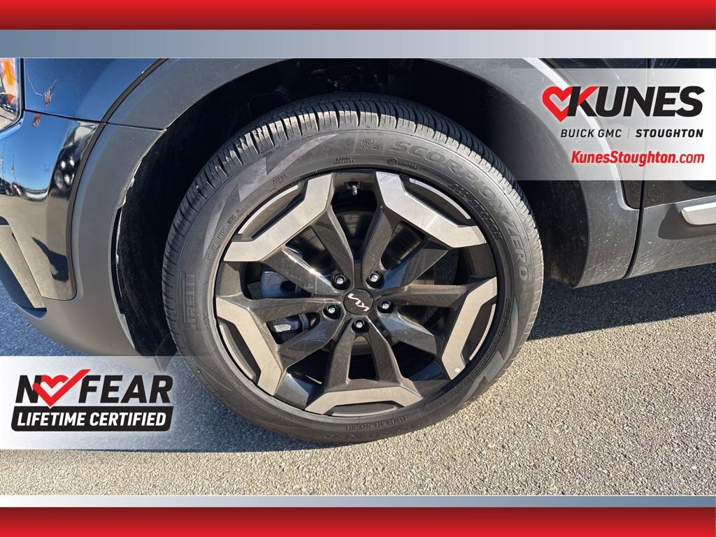 Used 2025 Kia Telluride S image 18