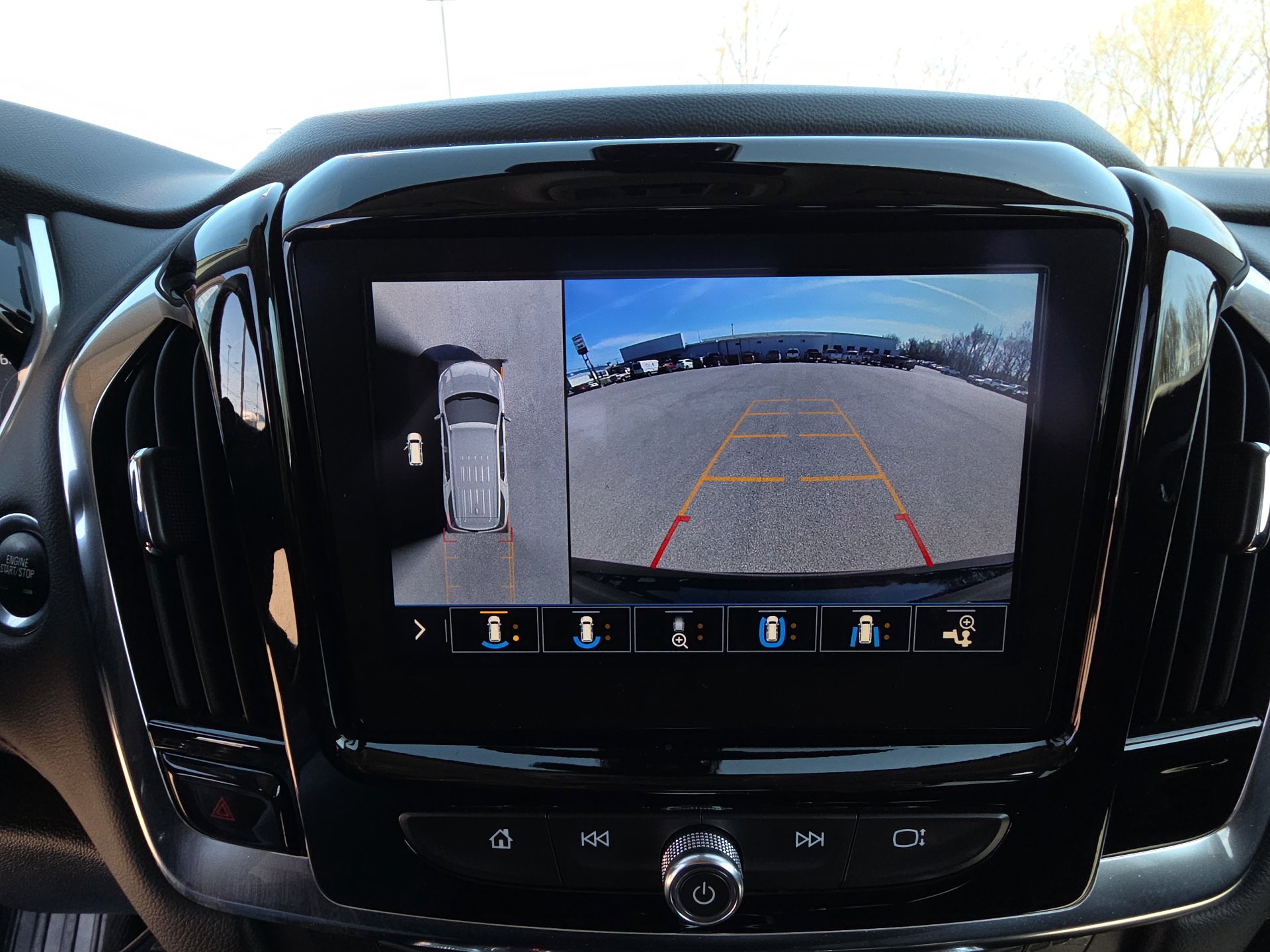 Used 2021 Chevrolet Traverse Premier w/ Redline Edition image 22