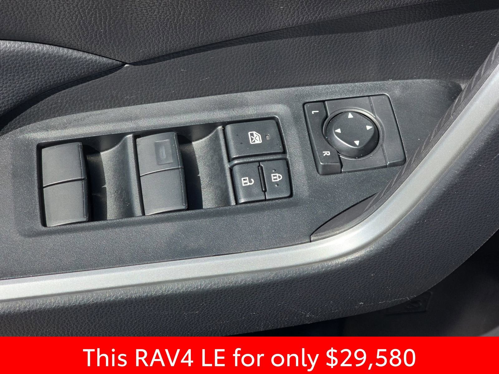 Used 2024 Toyota RAV4 LE FWD image 33