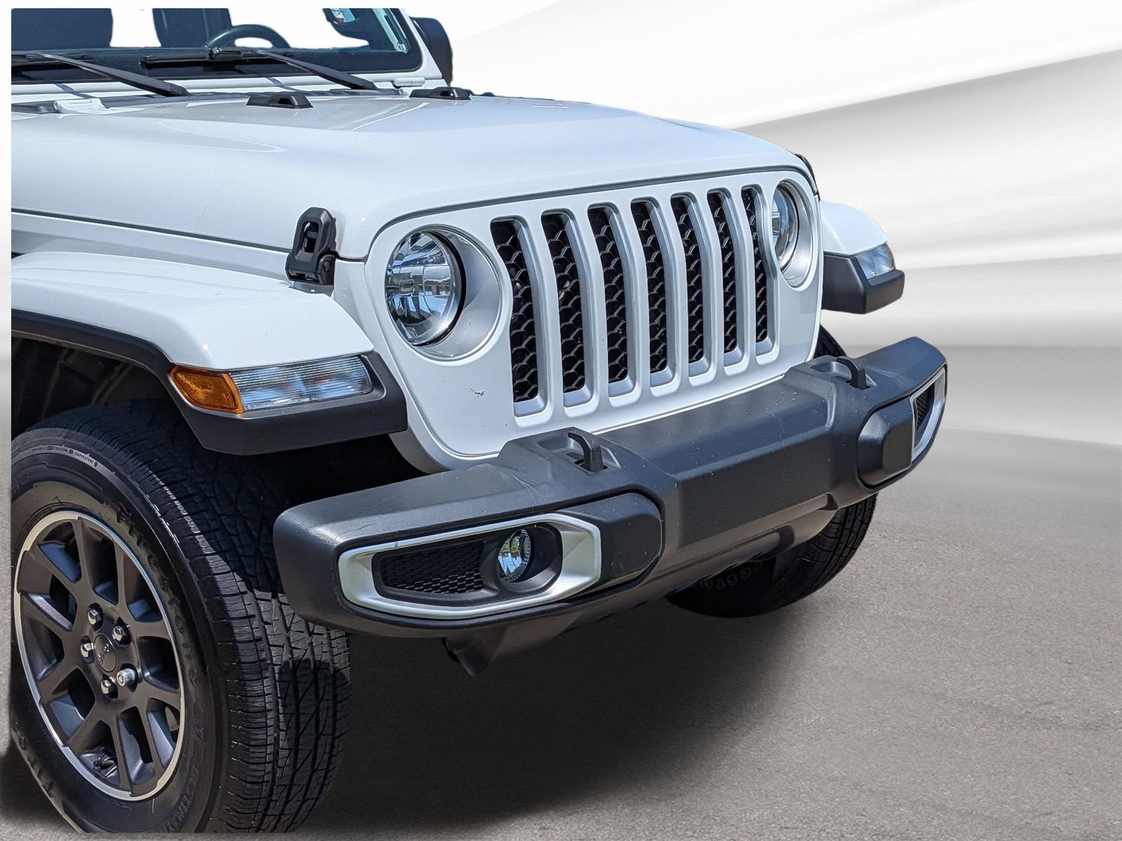 Used 2022 Jeep Gladiator Overland w/ Trailer Tow Package AWD/4WD image 37