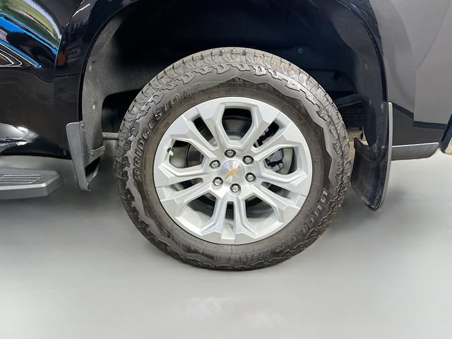 Used 2025 Chevrolet Silverado 1500 LTZ AWD/4WD image 9