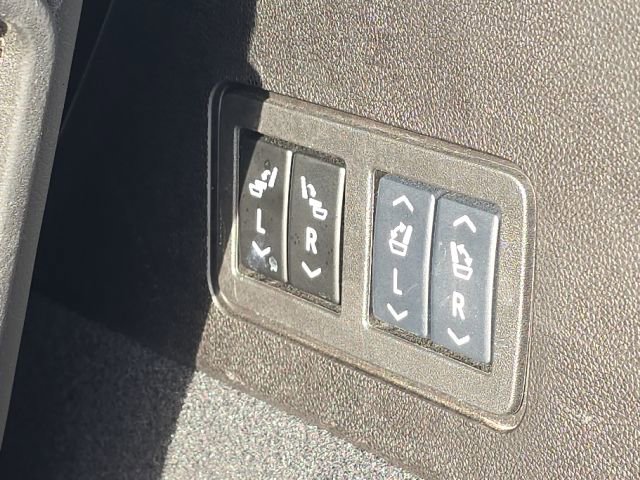 Used 2024 Cadillac XT6 Premium Luxury w/ LPO, Floor Liner Package AWD/4WD image 12