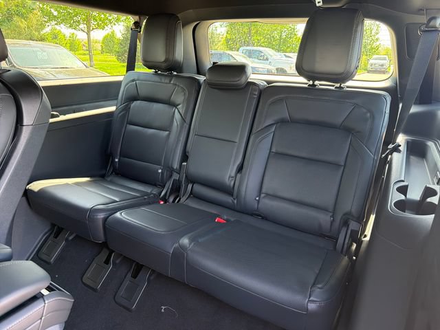 New 2026 Lincoln Navigator L Reserve w/ Jet Appearance Package AWD/4WD image 13