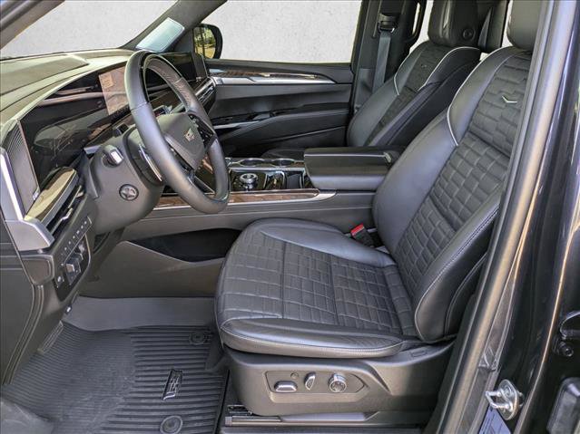 Used 2025 Cadillac Escalade ESV Sport Platinum w/ LPO, Floor Liner Package AWD/4WD image 18