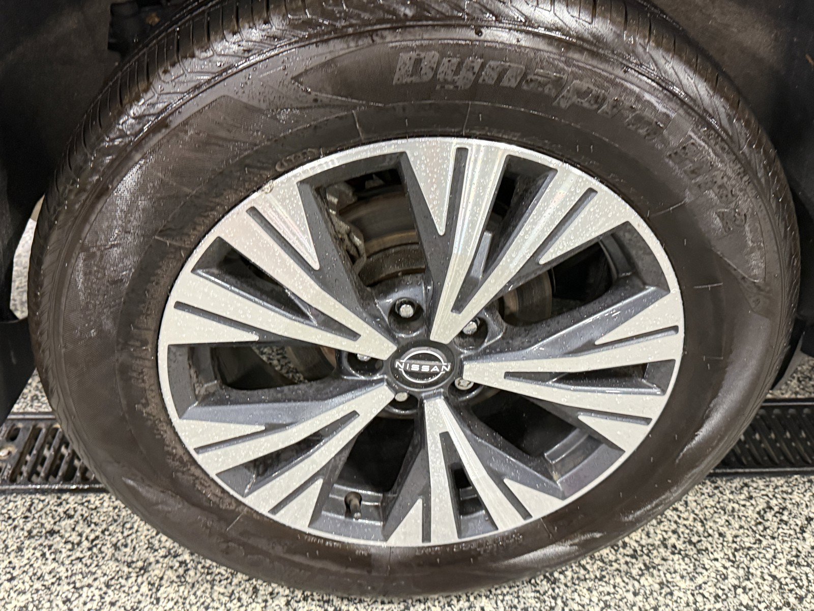 Used 2022 Nissan Rogue SV AWD/4WD image 25