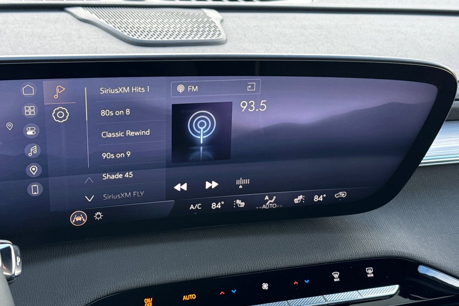 Used 2025 Buick Enclave Preferred image 24