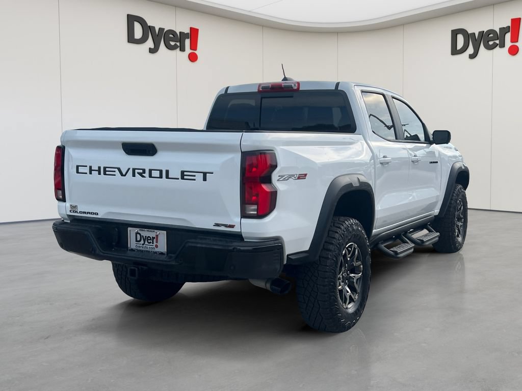 Used 2024 Chevrolet Colorado ZR2 w/ Technology Package AWD/4WD image 5