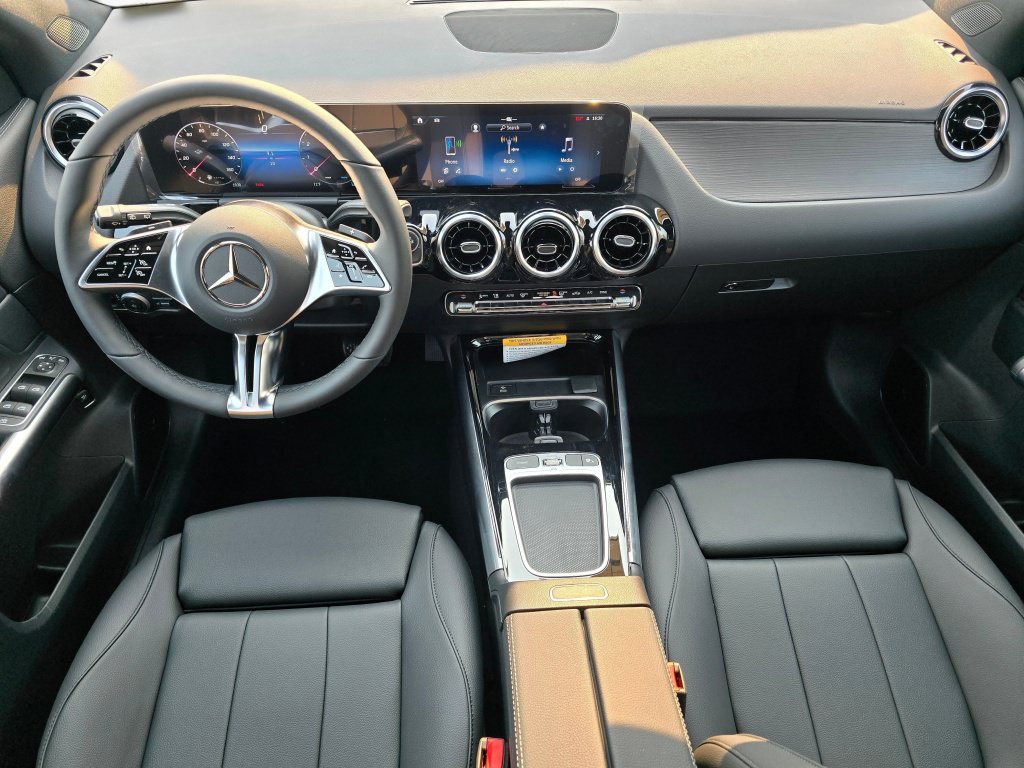New 2026 Mercedes-Benz GLA 250 4MATIC image 16