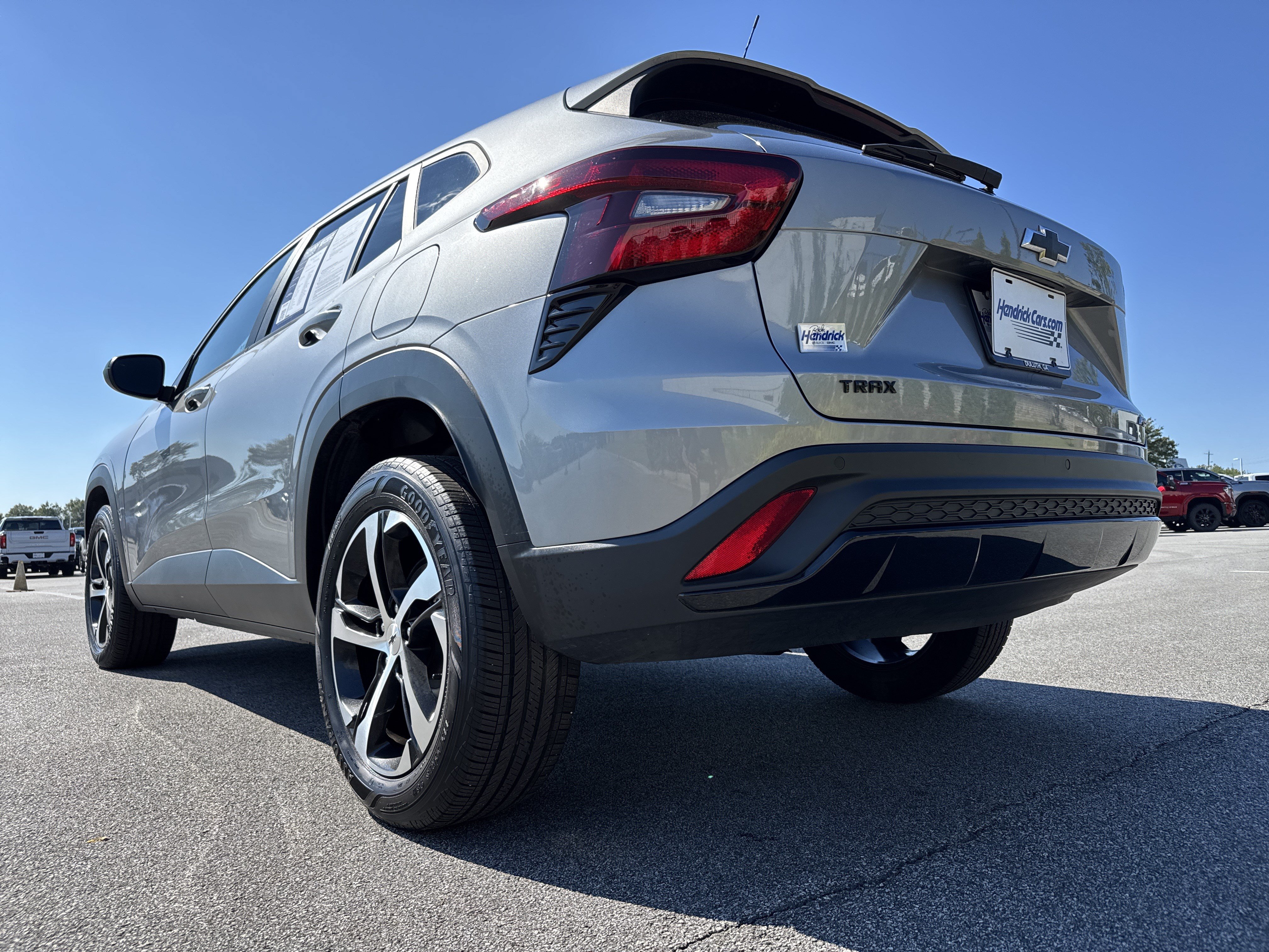 Used 2025 Chevrolet Trax RS w/ Driver Confidence Package FWD image 8