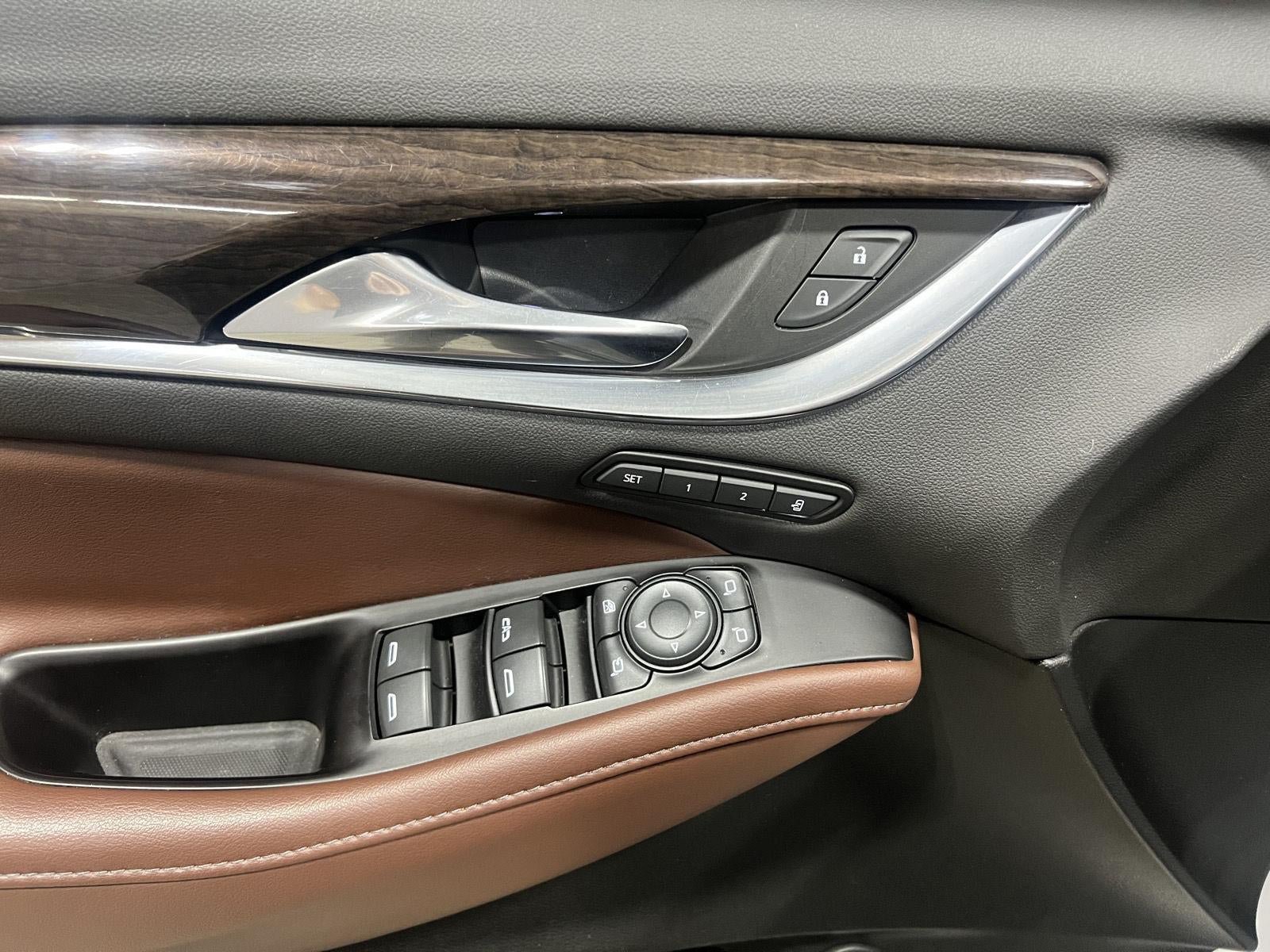 Used 2020 Buick Enclave Avenir w/ Avenir Technology Package AWD/4WD image 18