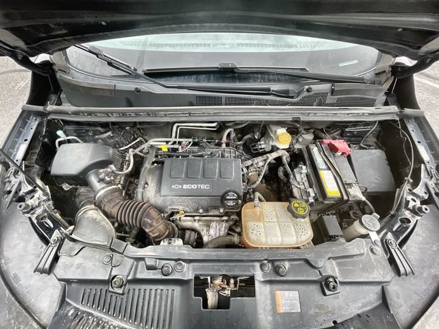 Used 2019 Chevrolet Trax LT w/ LT Convenience Package FWD image 28