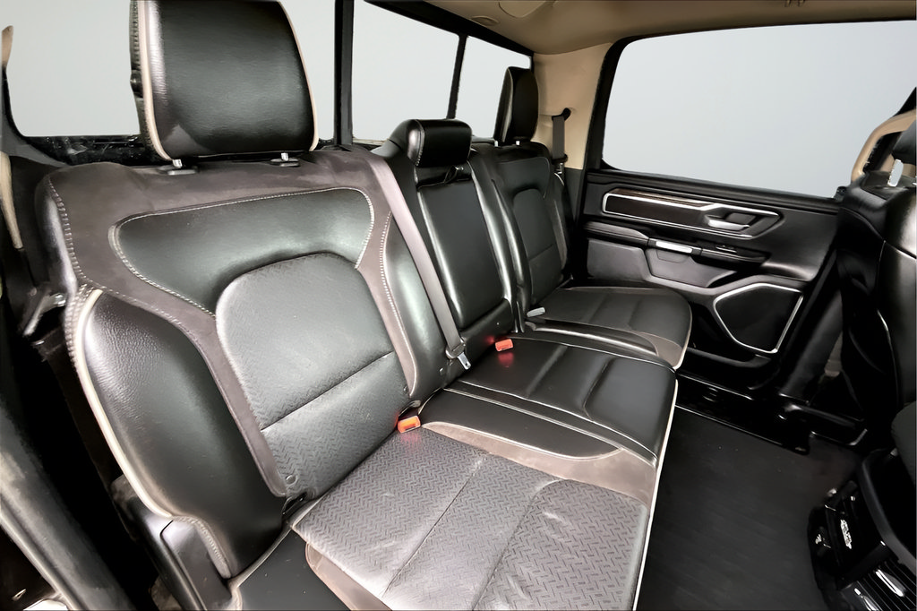 Used 2019 RAM 1500 Laramie AWD/4WD image 19