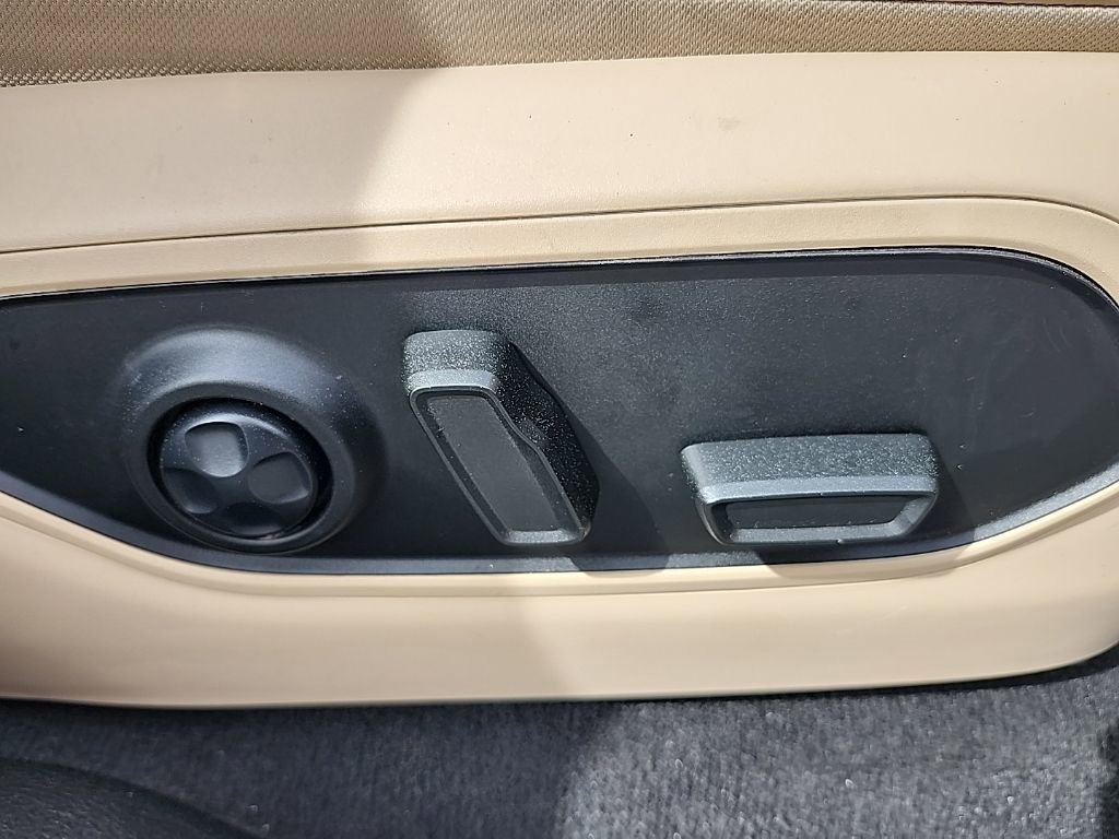Certified 2021 Jeep Grand Cherokee L Limited AWD/4WD image 32