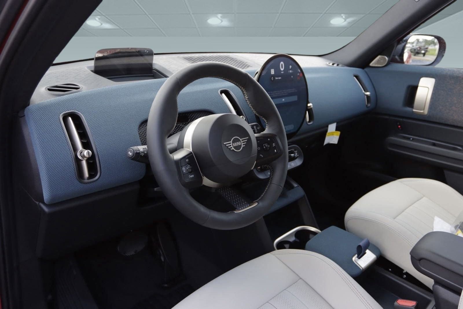 Used 2025 MINI Cooper Countryman S w/ Comfort Package Max image 4