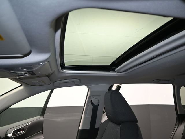 Used 2025 Toyota RAV4 XLE w/ Convenience Package image 9