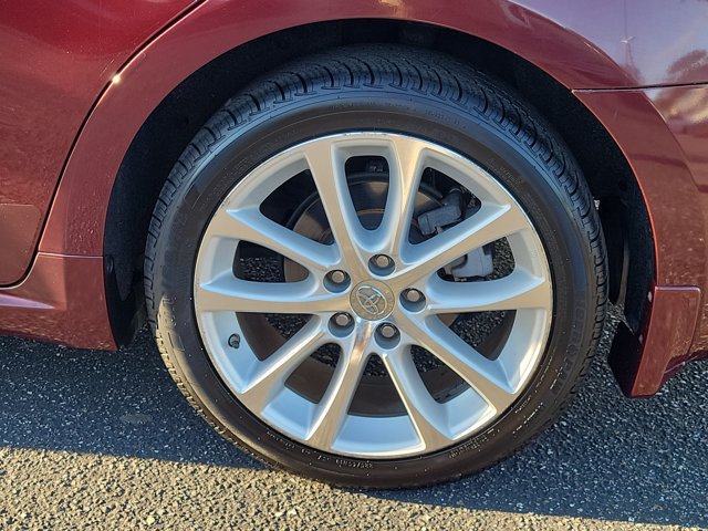Used 2014 Toyota Avalon Limited FWD image 29