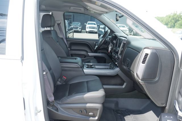 Used 2016 GMC Sierra 1500 SLT w/ All-Terrain Package AWD/4WD image 27