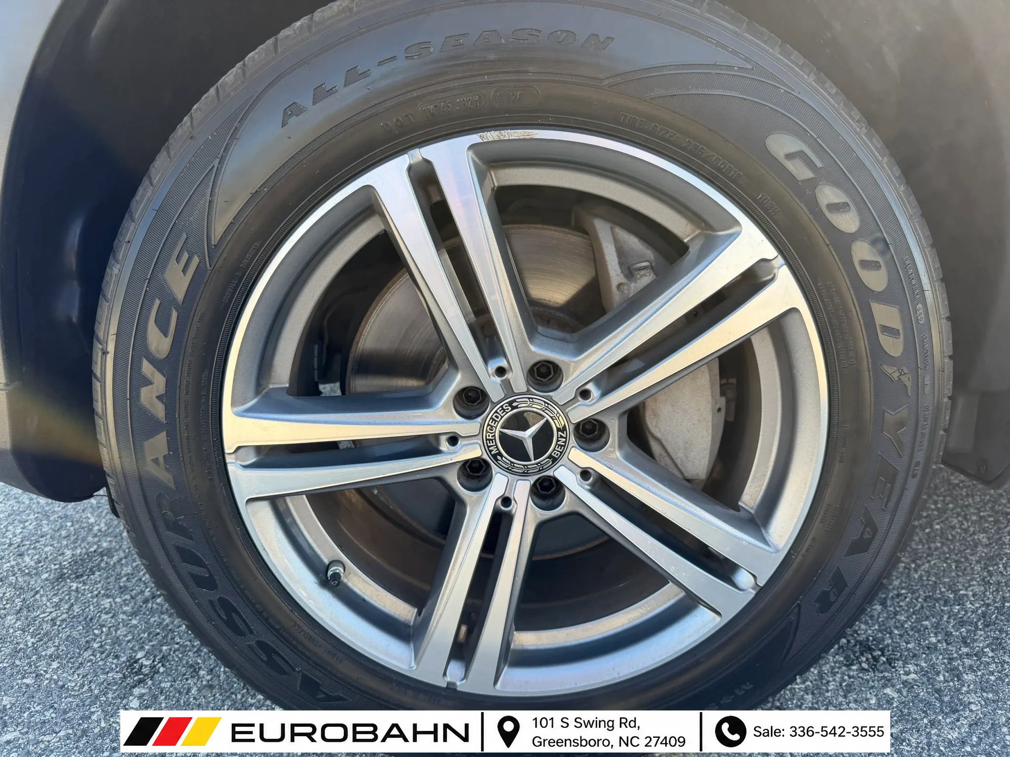 Used 2021 Mercedes-Benz GLC 300 4MATIC image 29