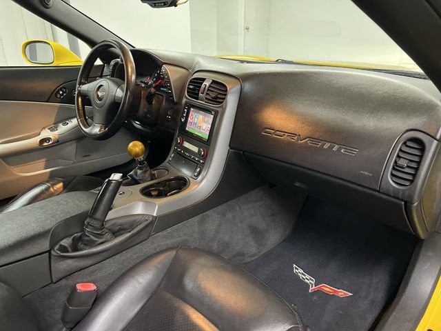 Used 2006 Chevrolet Corvette Convertible w/ Preferred Equipment Group RWD image 26