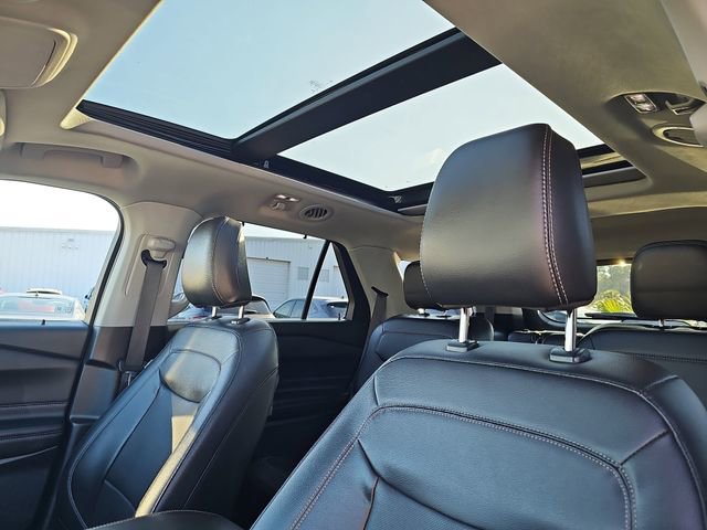 Used 2021 Ford Explorer Limited w/ Equipment Group 301A image 16