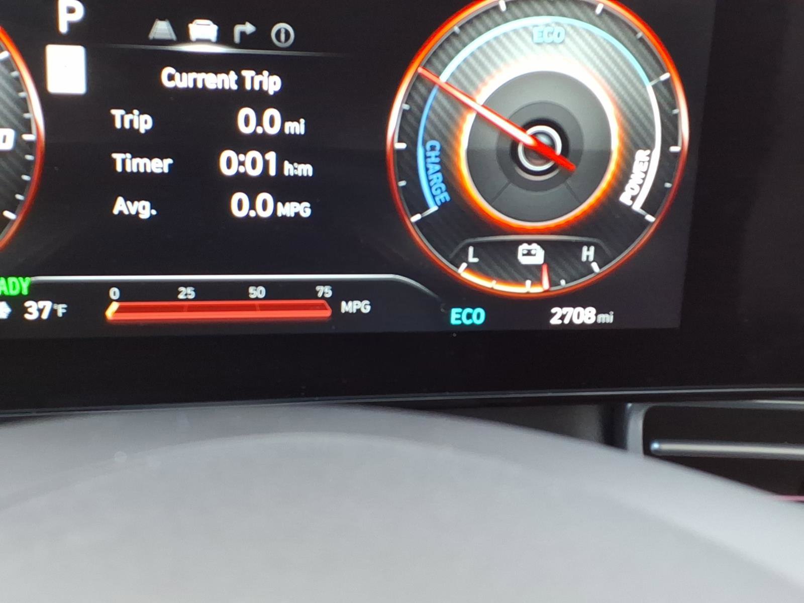 Certified 2025 Hyundai Elantra Limited image 34