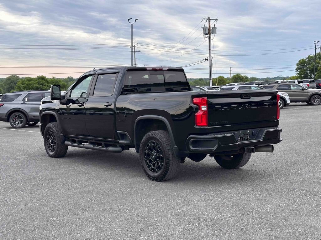Used 2022 Chevrolet Silverado 2500 LTZ w/ LTZ Plus Package AWD/4WD image 7