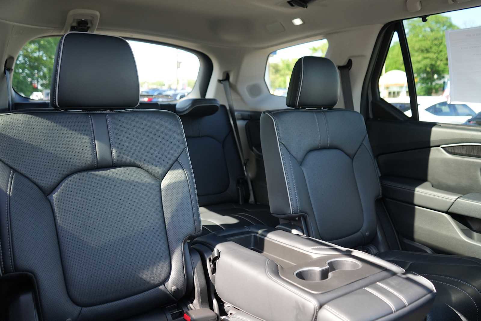 Used 2023 Honda Pilot Elite image 32
