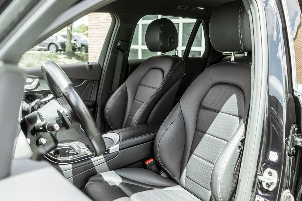 Used 2022 Mercedes-Benz GLC 300 4MATIC image 6