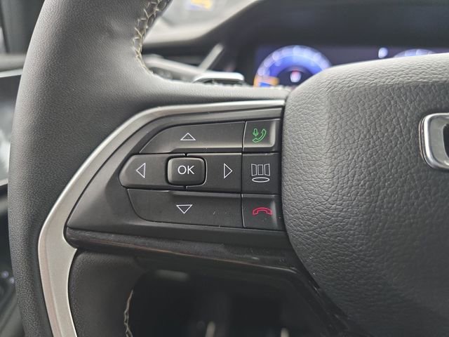 Used 2023 Jeep Grand Cherokee Altitude AWD/4WD image 36