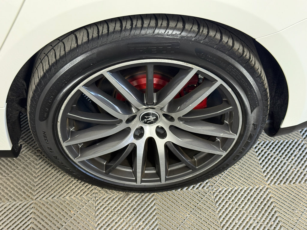 Used 2016 Maserati Ghibli Base image 6