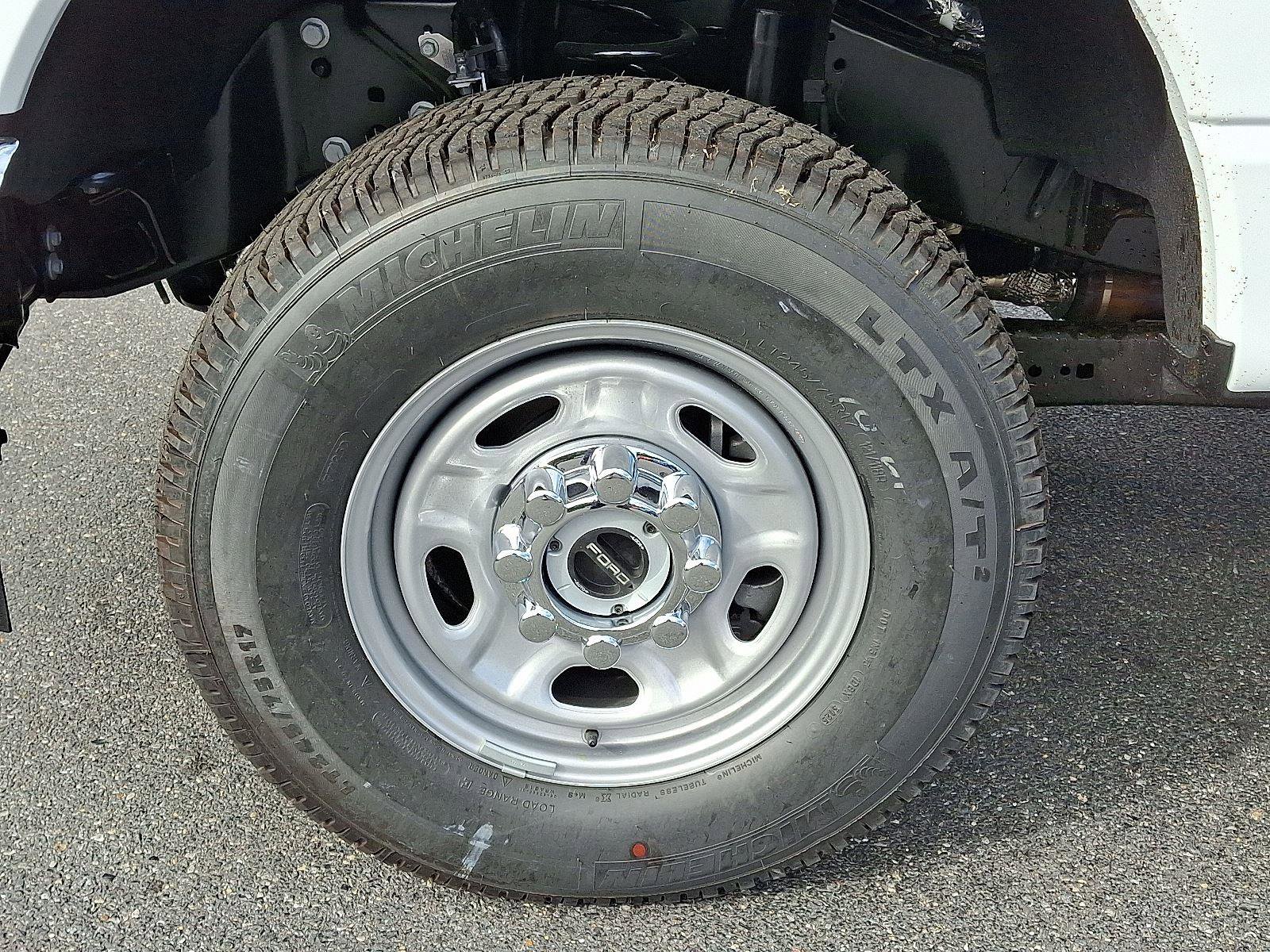 New 2026 Ford F250 XL w/ XL Chrome Package image 6