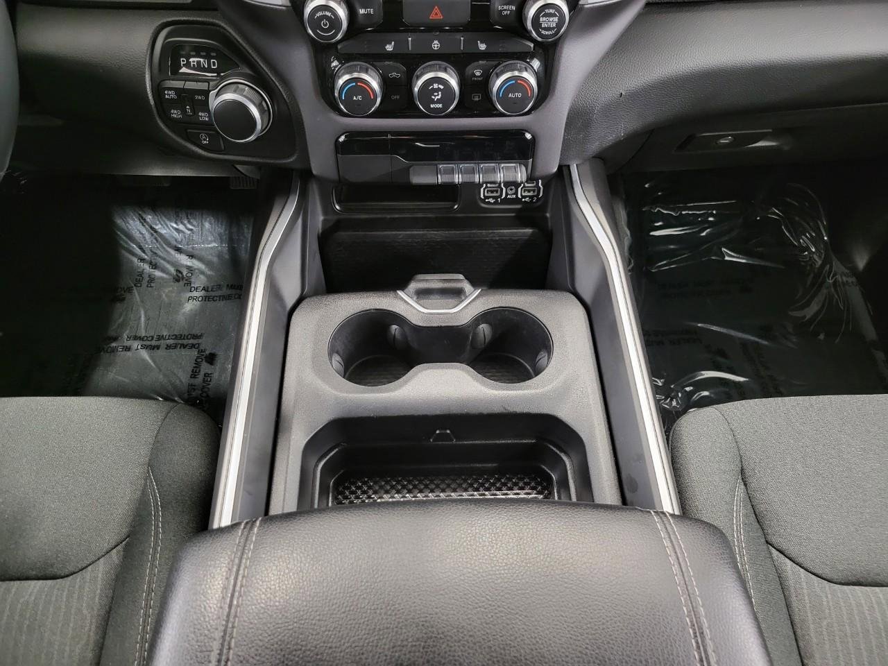 Used 2022 RAM 1500 Big Horn AWD/4WD image 17
