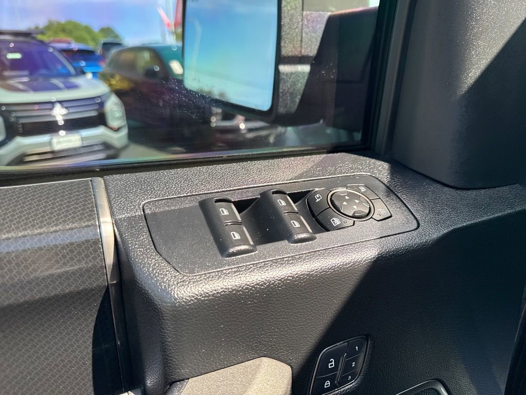 Used 2018 Ford F150 Raptor w/ Equipment Group 802A Luxury image 11