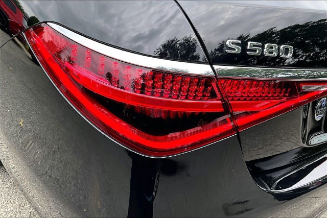 Certified 2022 Mercedes-Benz S 580 4MATIC Sedan image 25