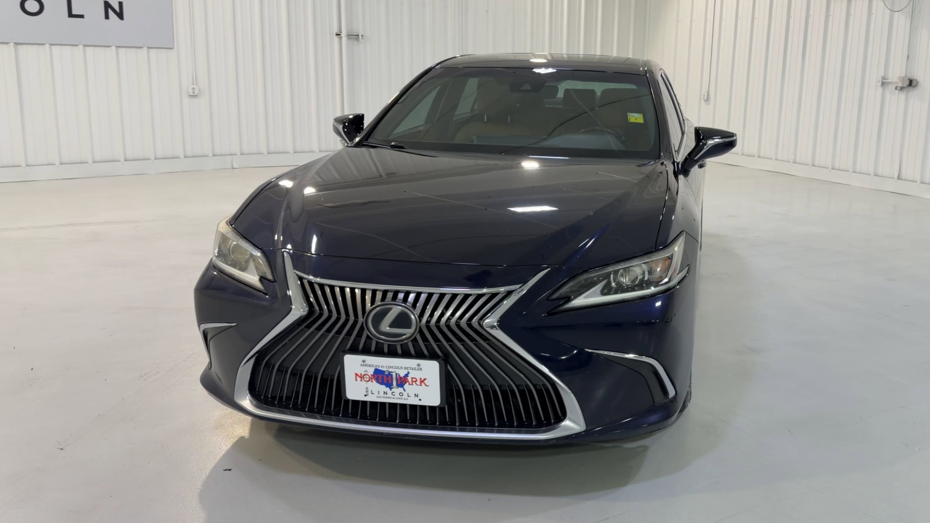 Used 2019 Lexus ES 350 w/ Accessory Package 2 FWD image 4
