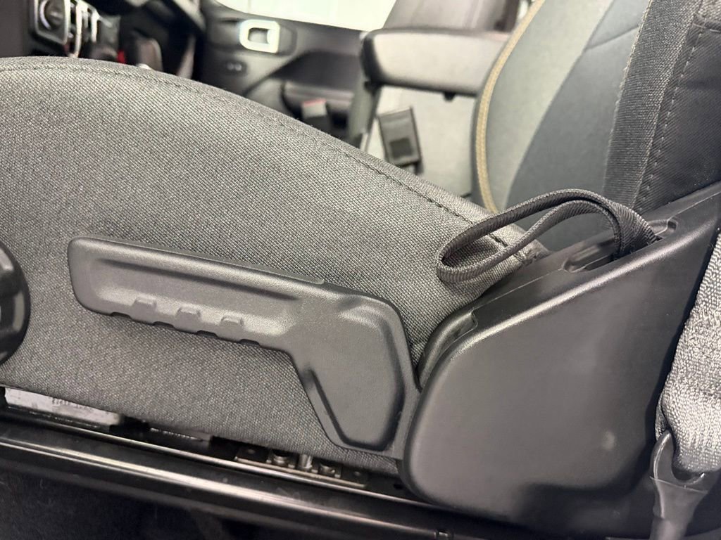 Used 2024 Jeep Wrangler Unlimited image 26