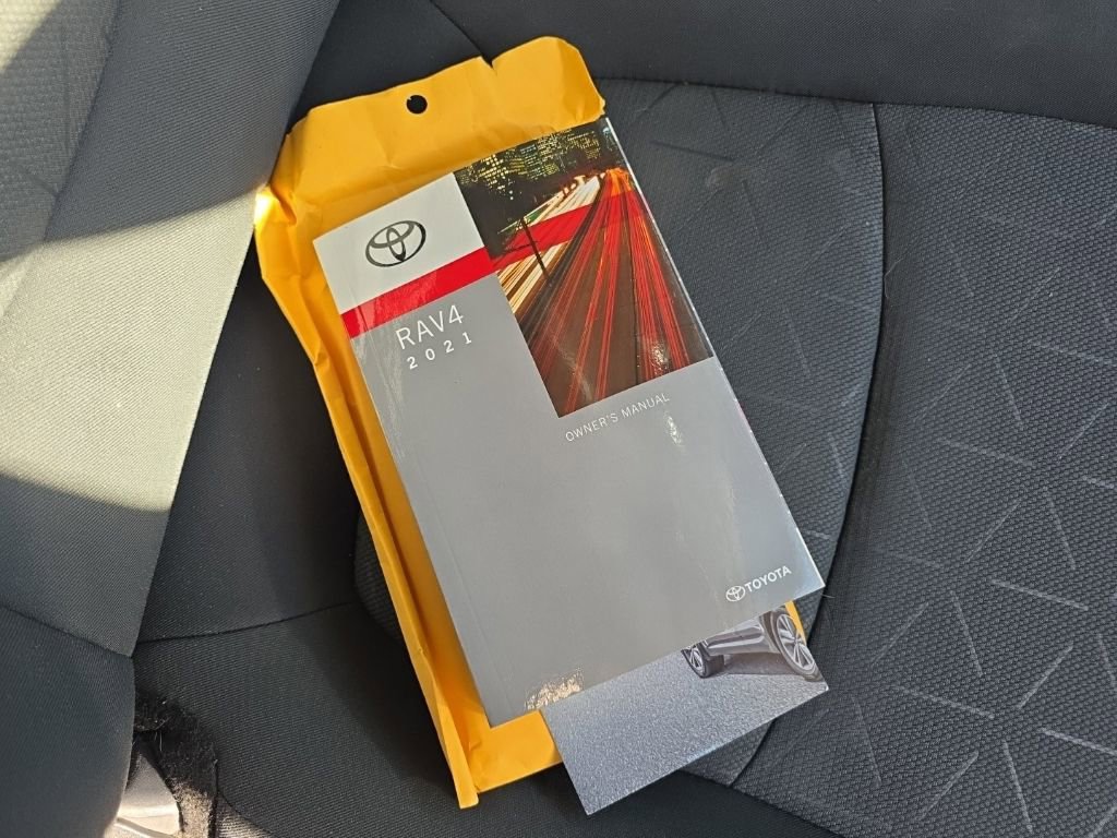 Used 2021 Toyota RAV4 XLE image 45