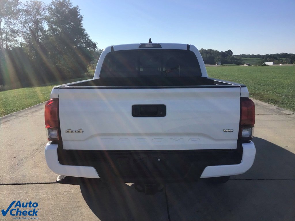 Used 2022 Toyota Tacoma SR image 4