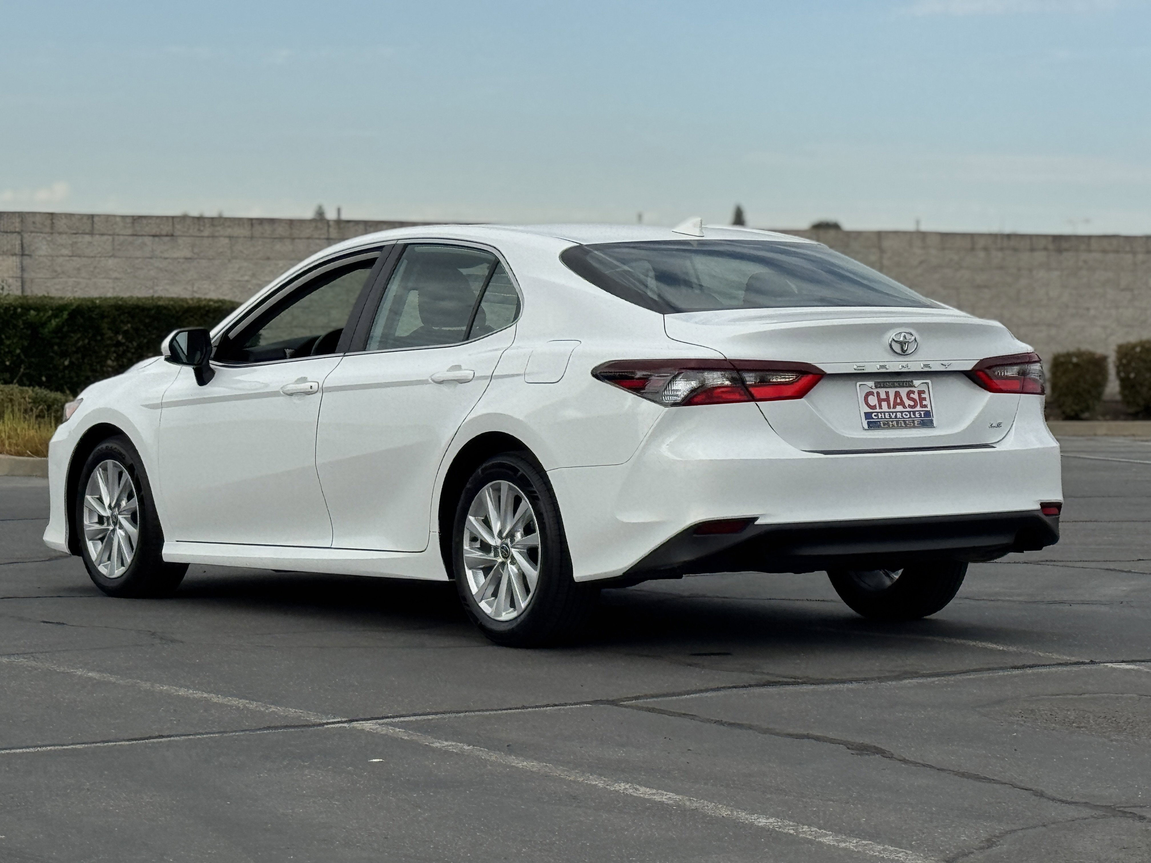 Used 2023 Toyota Camry LE image 5