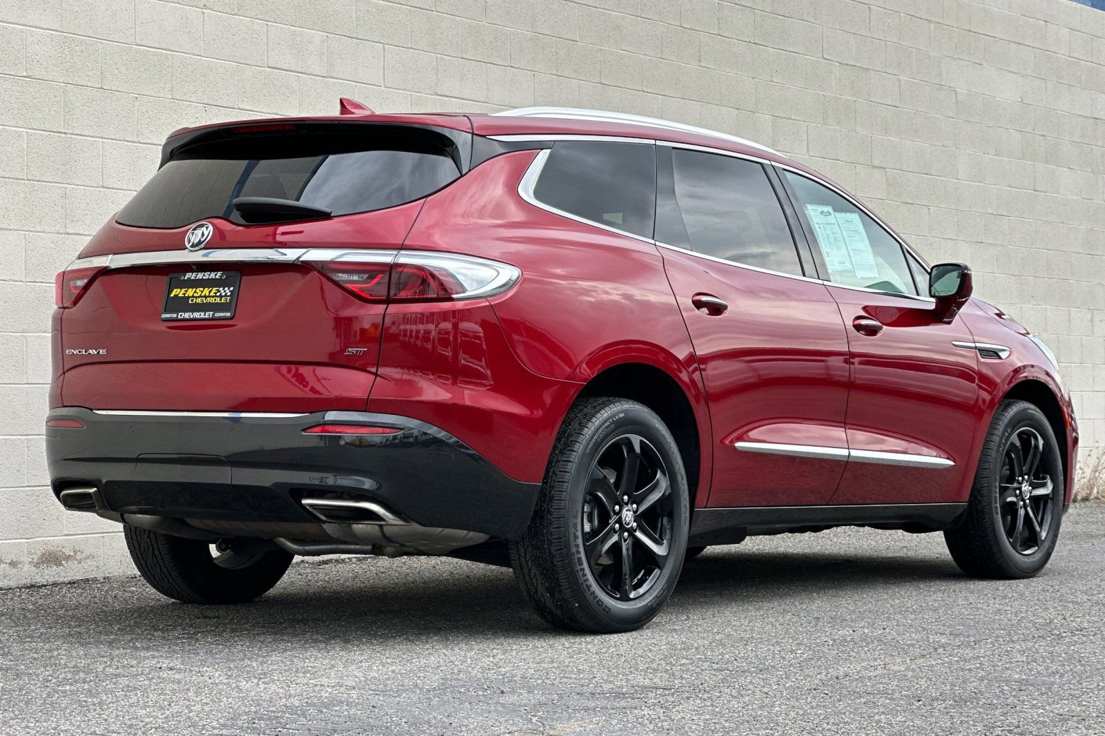 Certified 2023 Buick Enclave Essence w/ Sport Touring Edition image 4