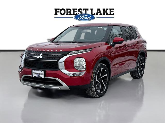 Used 2023 Mitsubishi Outlander SE image 3