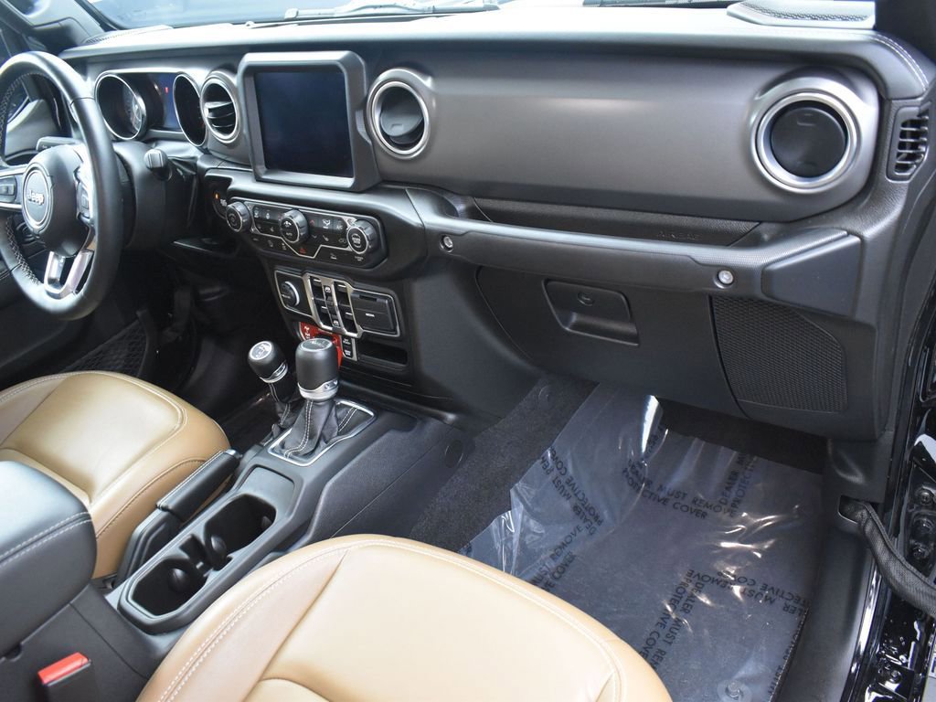 Used 2023 Jeep Gladiator Rubicon w/ Cold Weather Group image 31