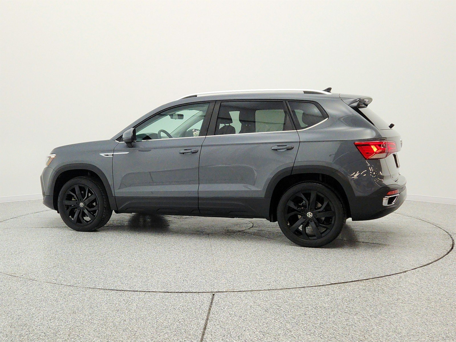 Used 2022 Volkswagen Taos SE FWD image 8
