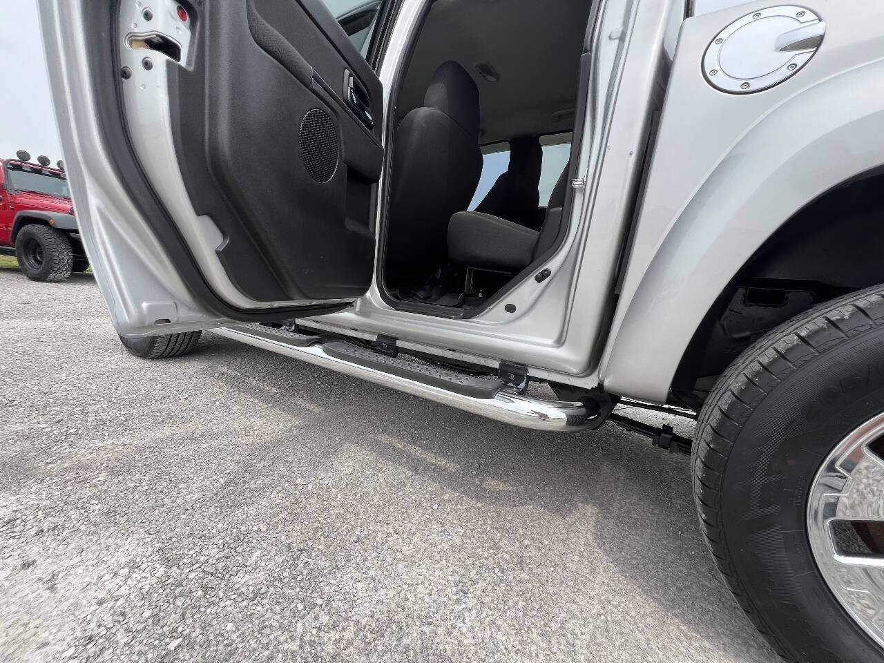 Used 2010 GMC Canyon SLE AWD/4WD image 13