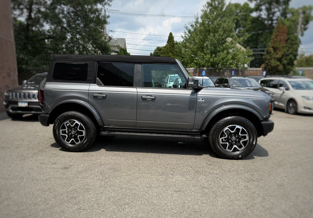 Used 2024 Ford Bronco Outer Banks AWD/4WD image 4
